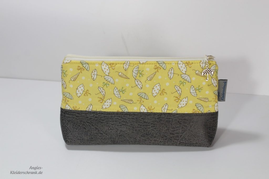 Angies Kleiderschrank, Stifttasche