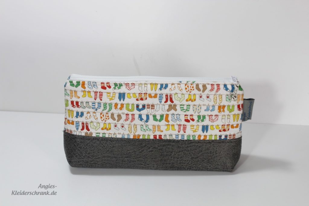 Angies Kleiderschrank, Stifttasche